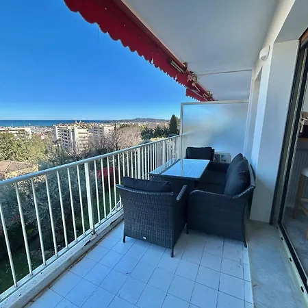 Superbe 2 Pieces Vue Mer, Piscine, Parking *