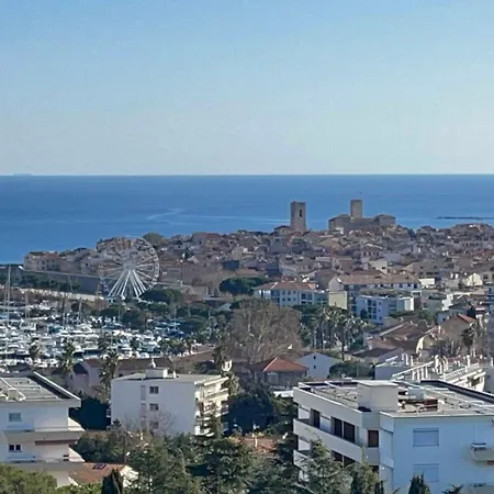 Superbe 2 Pieces Vue Mer, Piscine, Parking Apartman