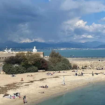 Superbe 2 Pieces Vue Mer, Piscine, Parking *